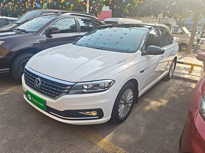 Фото 1 - Volkswagen Lavida