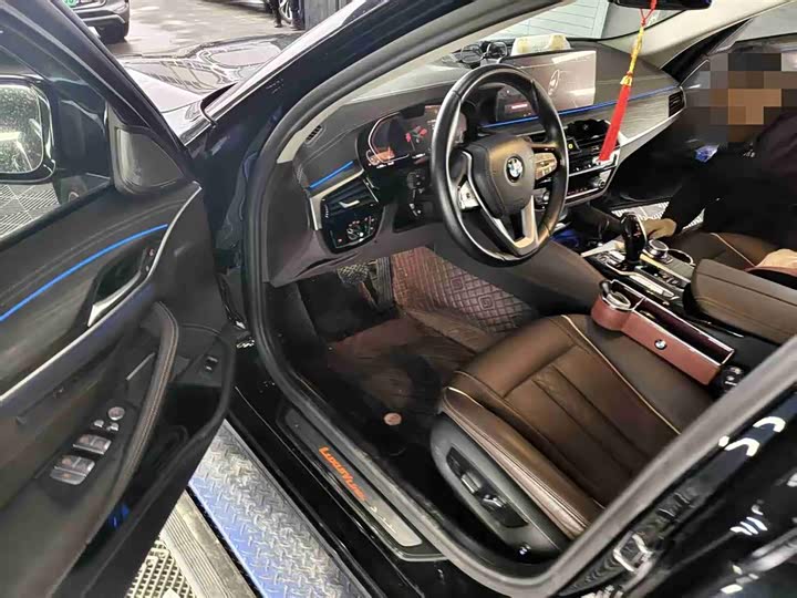 Фото 5 - BMW 5 Series