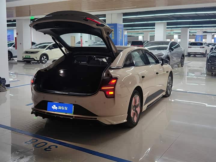 Фото 3 - XPeng Mona M03