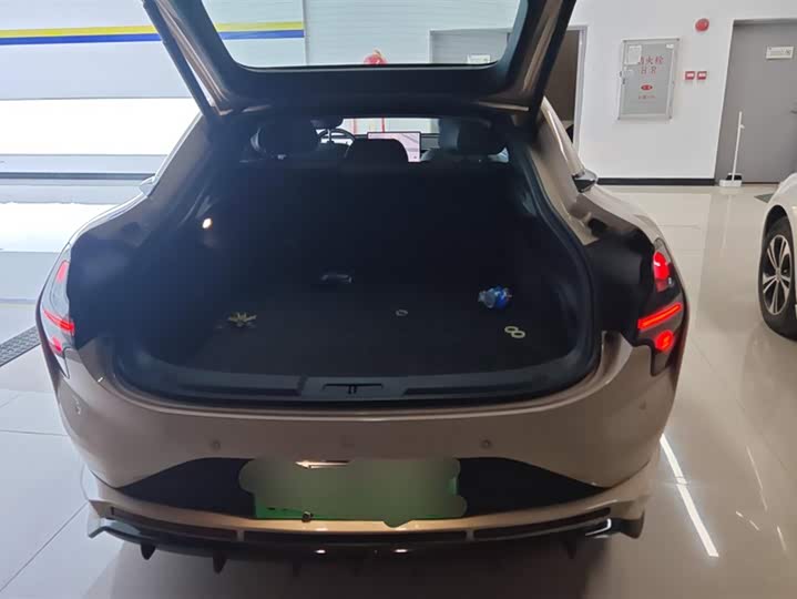 Фото 4 - XPeng Mona M03