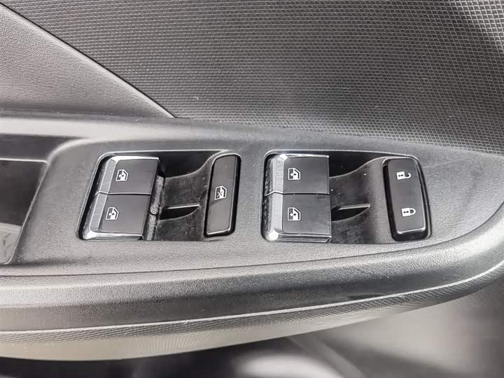 Фото 9 - Changan Oshan X5