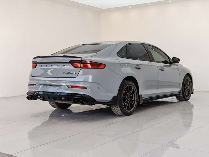 Фото 7 - Geely Preface