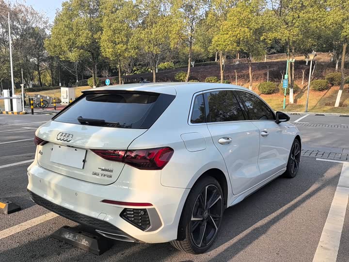 Фото 4 - Audi A3