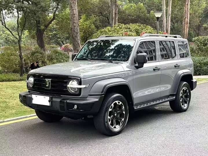 Фото 1 - Tank 300 Hybrid