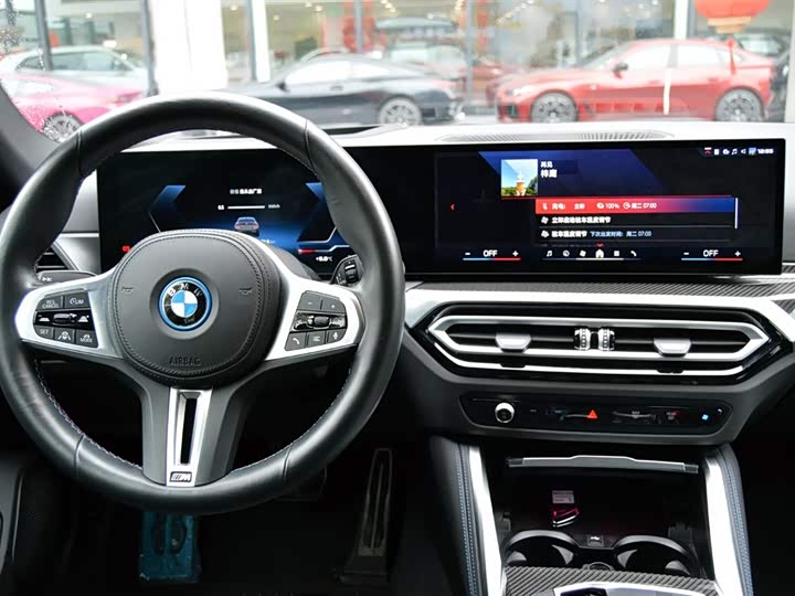 Фото 8 - BMW i4