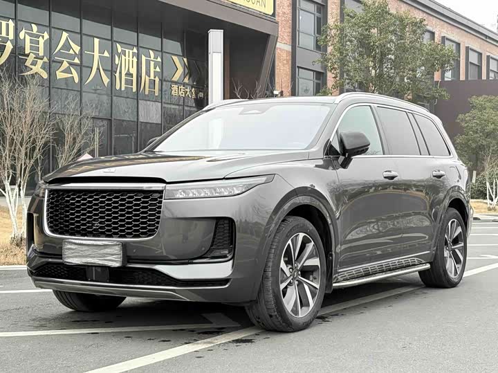 Фото 1 - LiXiang One