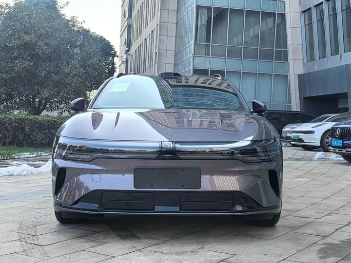 Фото 2 - Zeekr 007 GT