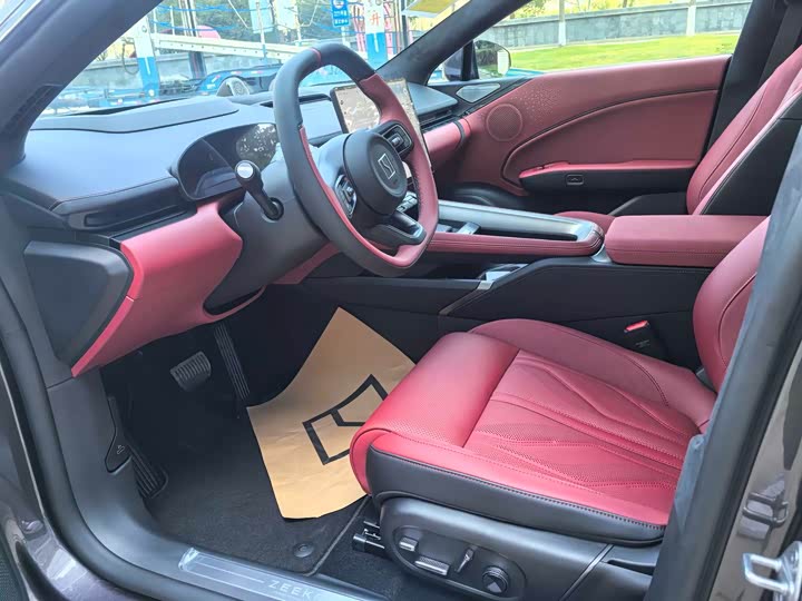 Фото 6 - Zeekr 007 GT