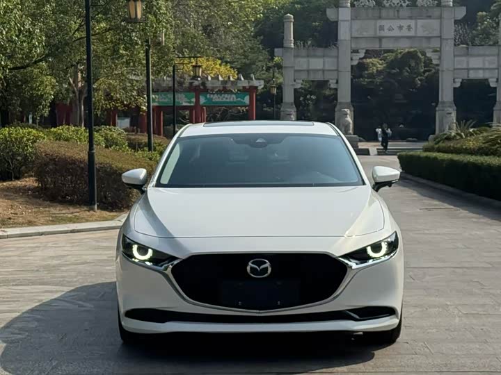 Фото 2 - Mazda 3 (Axela)