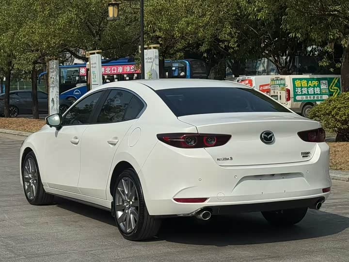 Фото 9 - Mazda 3 (Axela)