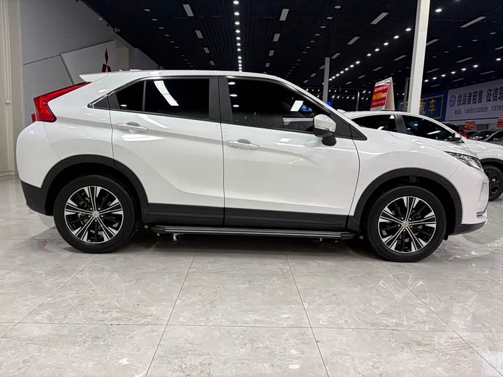 Фото 9 - Mitsubishi Eclipse Cross
