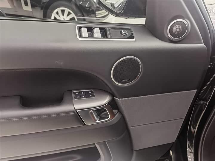 Фото 6 - Land Rover Range Rover Sport