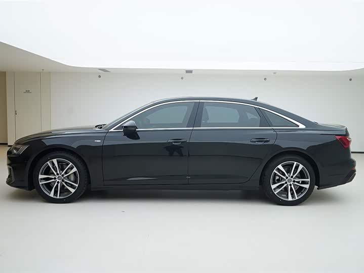 Фото 3 - Audi A6L