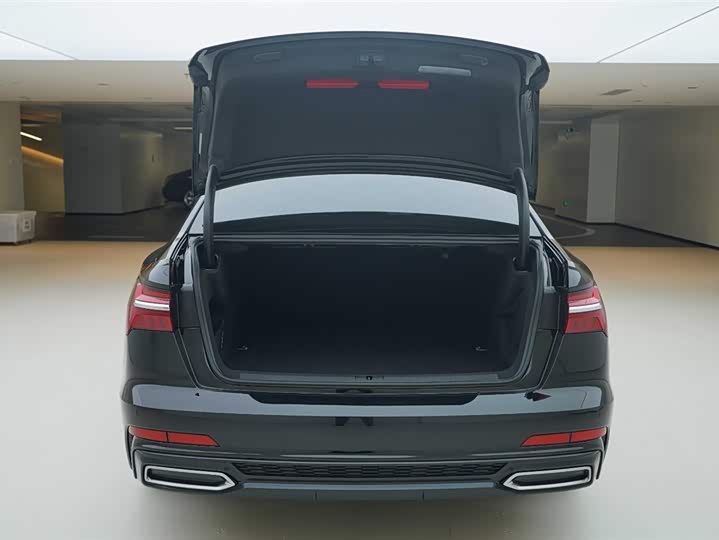 Фото 5 - Audi A6L