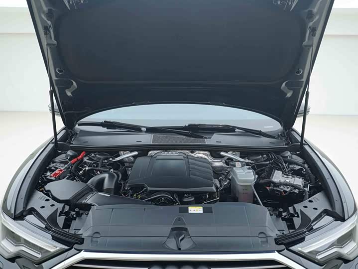 Фото 6 - Audi A6L