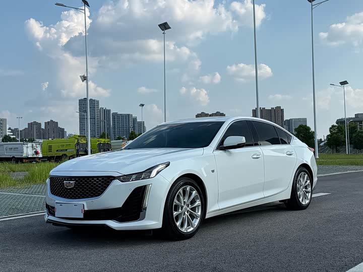 Фото 1 - Cadillac CT5