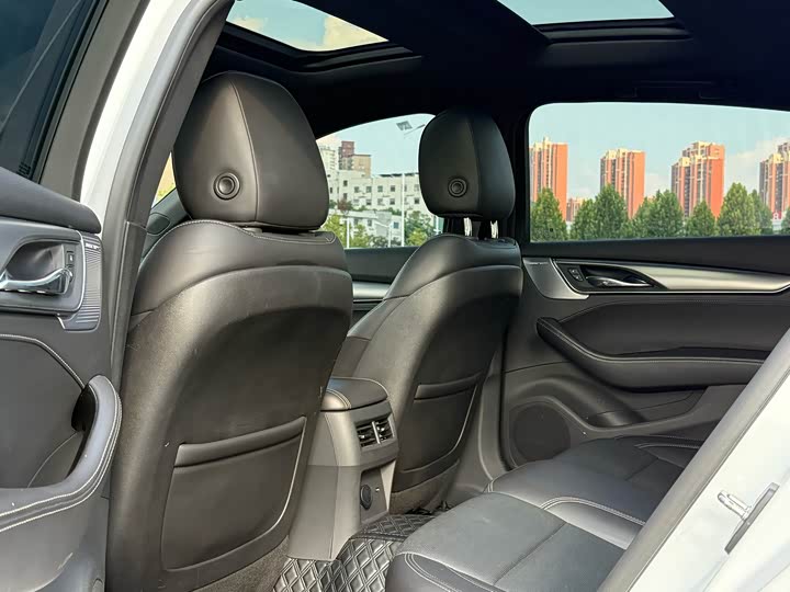 Фото 9 - Cadillac CT5