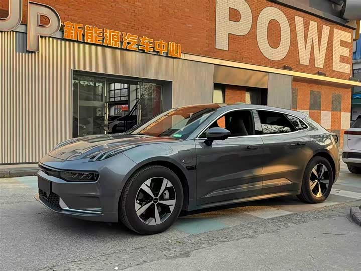 Фото 1 - Zeekr 001