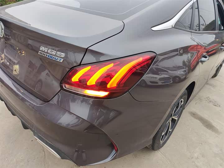 Фото 8 - MG Motor 5