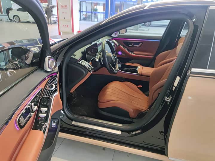 Фото 4 - Mercedes-Benz S-Class