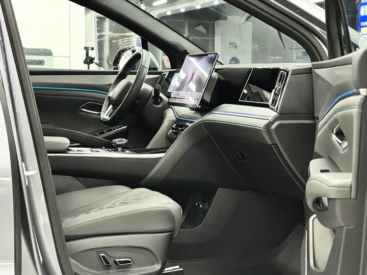 Фото 9 - BYD Song L DM-i Hybrid