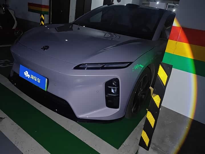 Фото 1 - Nio ET5