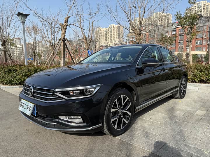 Фото 1 - Volkswagen Magotan