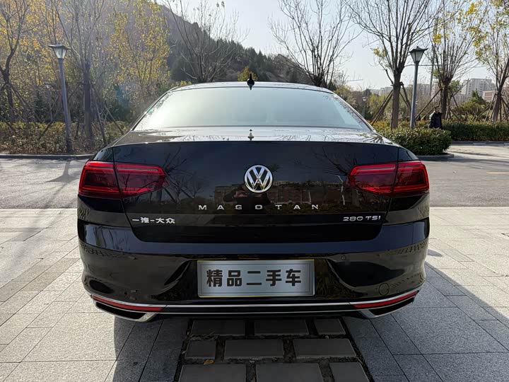 Фото 5 - Volkswagen Magotan