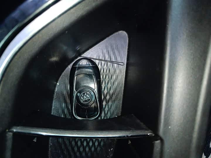 Фото 9 - Buick Verano