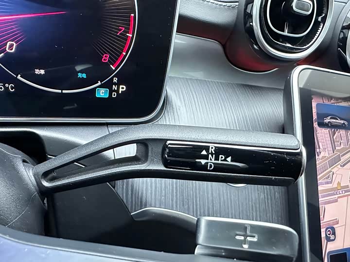 Фото 9 - Mercedes-Benz C-Class