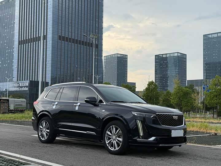 Фото 3 - Cadillac XT6