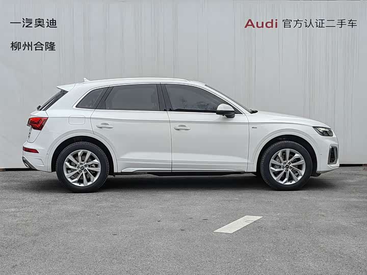 Фото 3 - Audi Q5L