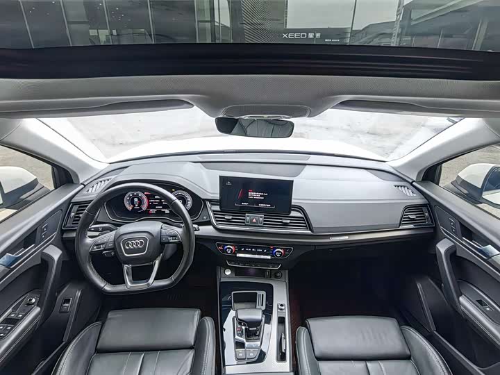 Фото 9 - Audi Q5L