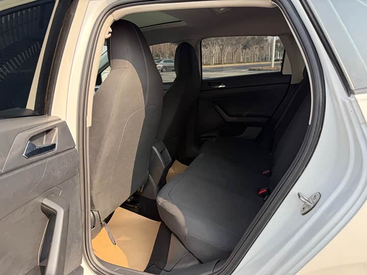 Фото 8 - Volkswagen Polo