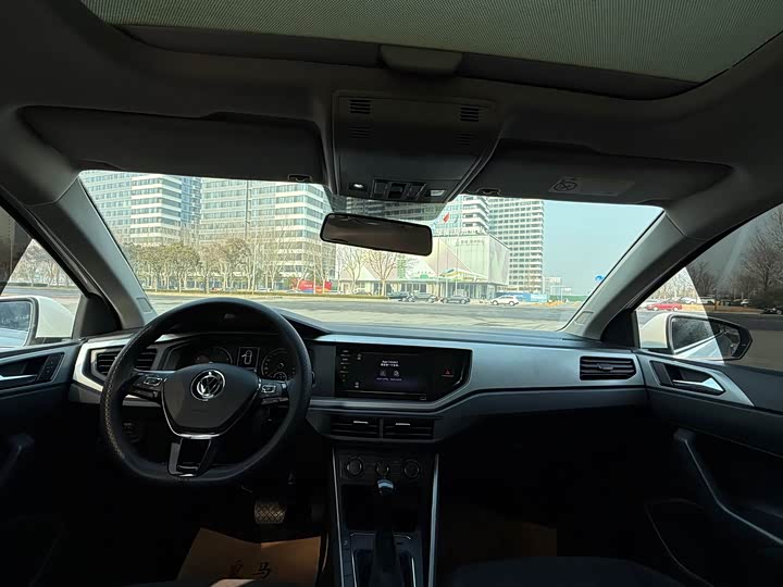 Фото 9 - Volkswagen Polo