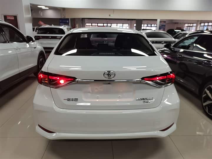 Фото 6 - Toyota Corolla