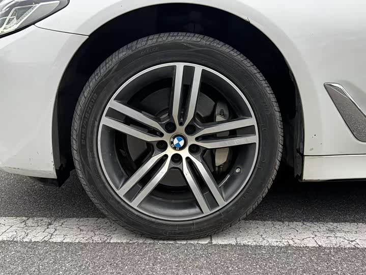Фото 8 - BMW 5 Series