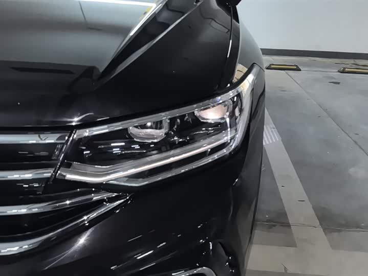 Фото 5 - Volkswagen Tiguan L Pro