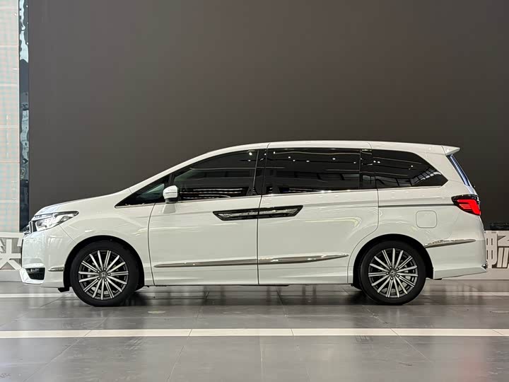 Фото 4 - Honda Elysion