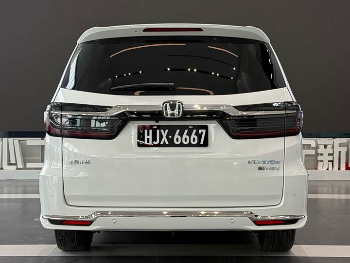 Фото 6 - Honda Elysion
