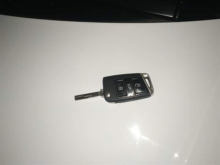 Фото 9 - Volkswagen T-Roc