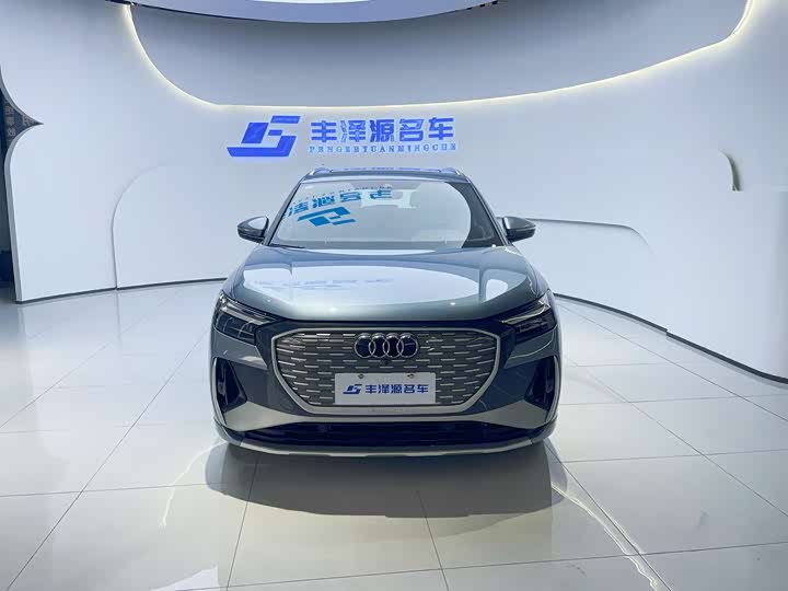 Фото 2 - Audi Q4 e-tron