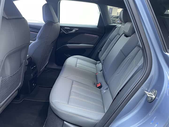 Фото 8 - Audi Q4 e-tron