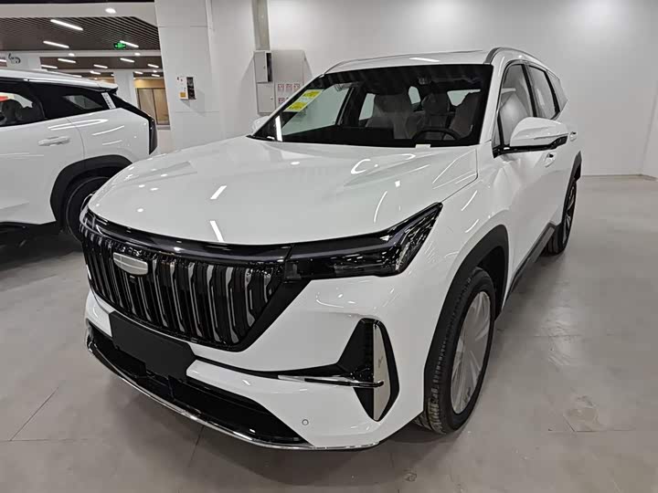 Фото 1 - Geely Atlas L