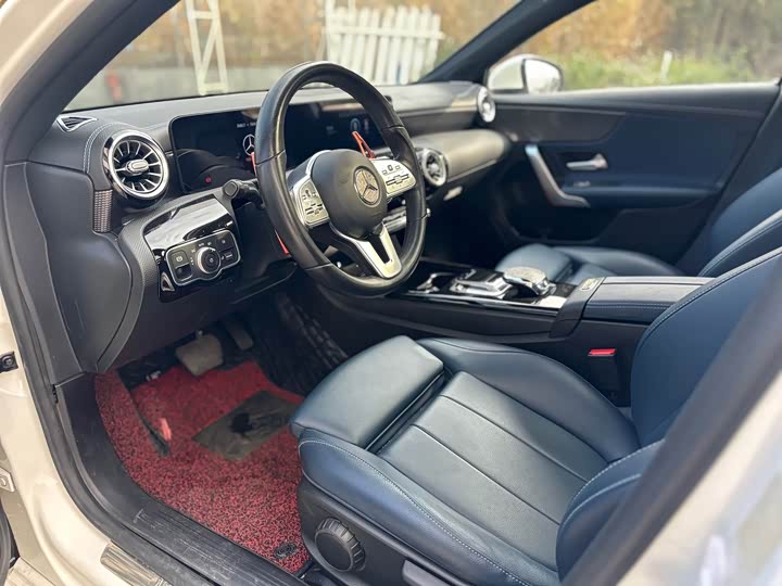 Фото 4 - Mercedes-Benz A-Class