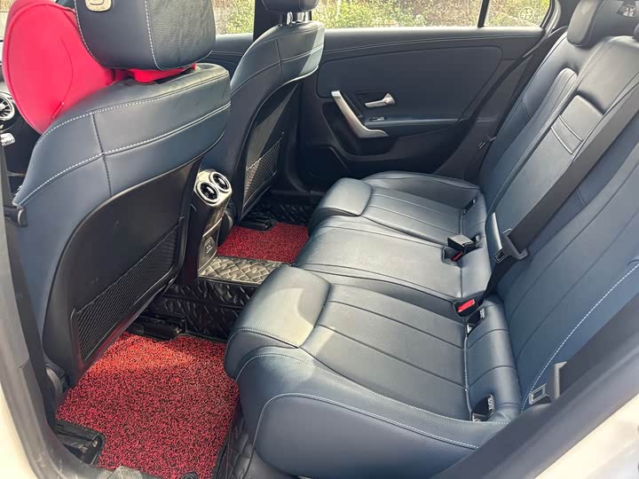 Фото 6 - Mercedes-Benz A-Class