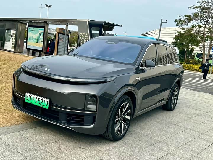 Фото 1 - LiXiang L8