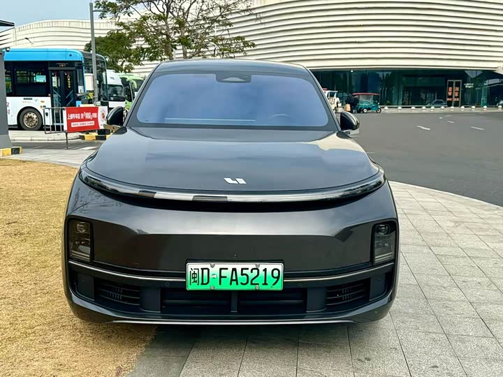 Фото 2 - LiXiang L8