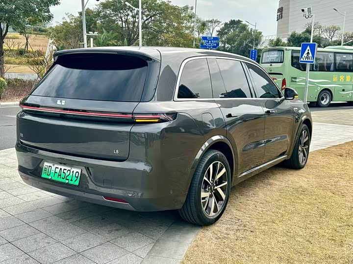 Фото 4 - LiXiang L8