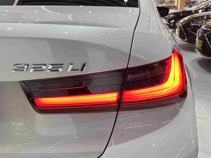 Фото 8 - BMW 3 Series